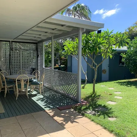 Camelot Villa Yamba Exterior photo